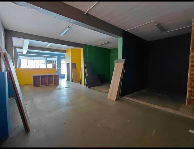 560M² RETAIL TO LET IN BRENTWOOD PARK